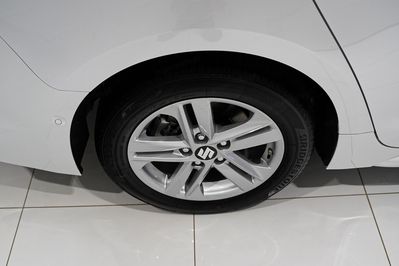 Suzuki Swace Elegance 1.8 Hybrid CVT