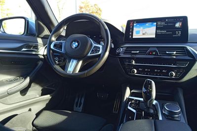 BMW Seria 5 530d xDrive mHEV aut