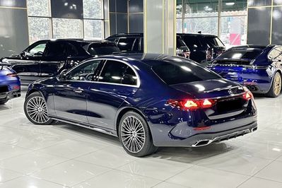 Mercedes E Klasa 220 d  4-Matic AMG