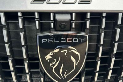 Peugeot 2008 Allure e-DCS 1.2 mHEV