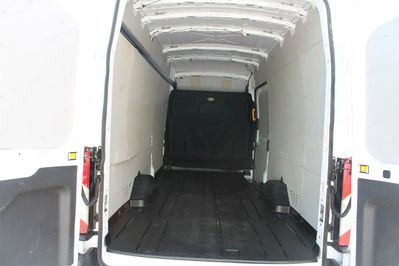 Ford Transit L4H3