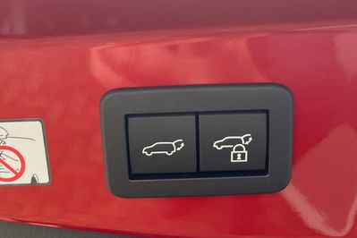 Toyota C-HR Executive 2.0 Plug-in Hybrid Dynamic Force