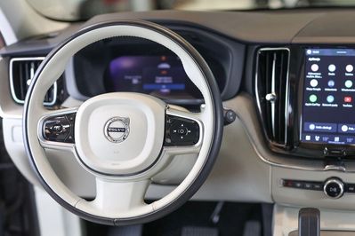 Volvo XC60 B4 D AWD Plus Bright aut