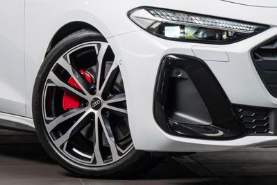 Audi A5 e-Hybrid quattro