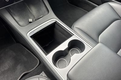Tesla Model 3 RWD