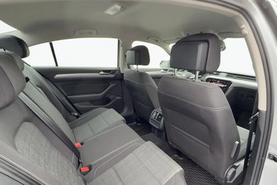 Volkswagen Passat 2.0 TSI Business DSG
