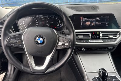 BMW Seria 3 318i
