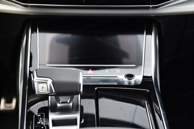 Audi Q8 TFSI e quattro
