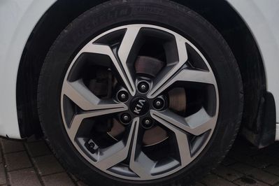 Kia Ceed 1.5 T-GDI L Business Line DCT