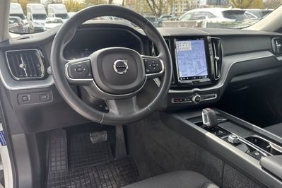 Volvo XC60 B4 B Momentum Pro