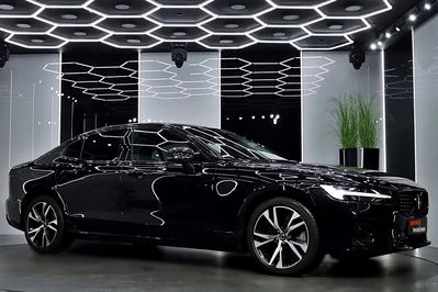 Volvo S60 B5 B AWD Plus Dark aut