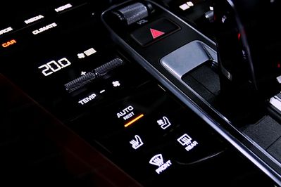 Porsche Cayenne Platinum Edition