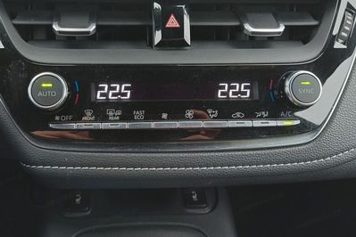 Suzuki Swace 1.8 Hybrid Premium Plus CVT