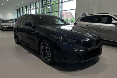 BMW Seria 5 Touring 540d xDrive M Sport
