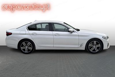 BMW Seria 5 520i mHEV