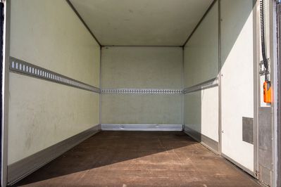 Volkswagen Crafter Kontener 8EP + Winda