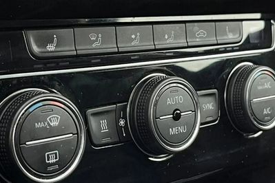 Volkswagen Passat 2.0 TDI 4Mot. Elegance DSG