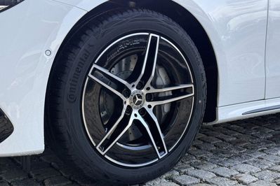 Mercedes Klasa E 220 d 4-Matic AMG Estate