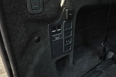 Land Rover Discovery P300 Dynamic SE