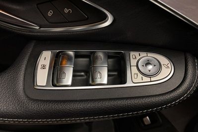 Mercedes Klasa C 180 9G-TRONIC