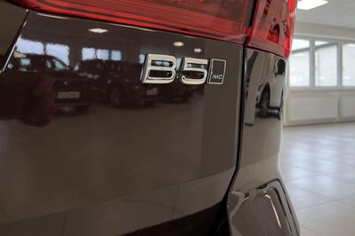 Volvo XC60 B5 B AWD Ultra Bright