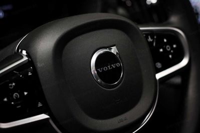 Volvo XC60 B5 AWD Ultra Black Edition