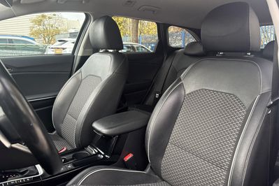 Kia Ceed L 1.5 T-GDI  DCT