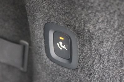 Volvo V90 T6 AWD Plug-In Hybrid Ultra Dark aut