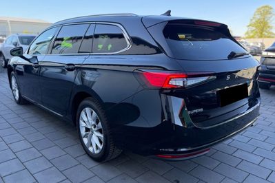 Skoda Superb Drive 2.0 TSI DSG