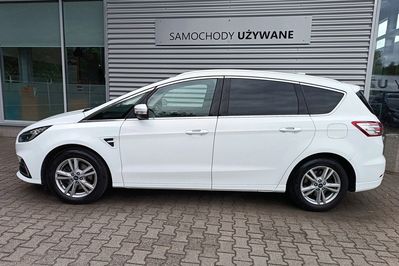 Ford S-MAX Hybrid Titanium CVT