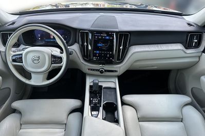 Volvo XC60 B4 D AWD Momentum Pro
