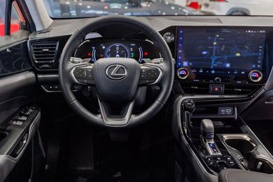 Lexus NX 450h+ Prestige AWD