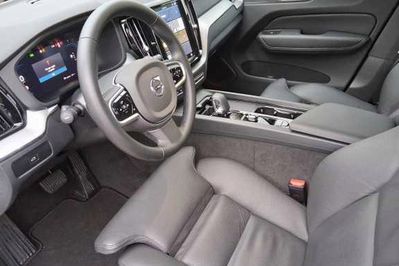 Volvo XC60 B5 B AWD Plus Dark