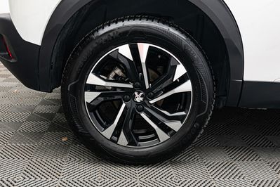 Peugeot 2008 1.2 PureTech Allure Pack S&S EAT8