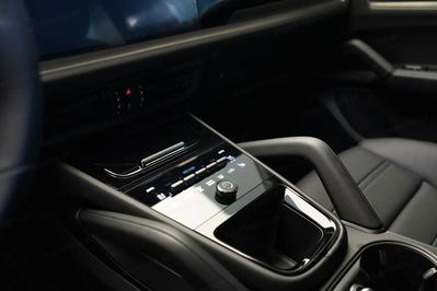 Porsche Cayenne Black Edition