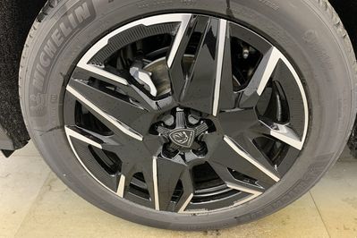 Peugeot 3008 GT 1.2 mHEV e-DCS6