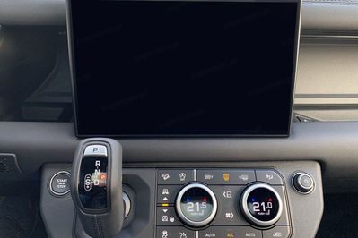 Land Rover Defender 130 D350 X-Dynamic HSE