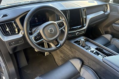 Volvo XC60 B4 B R-Design
