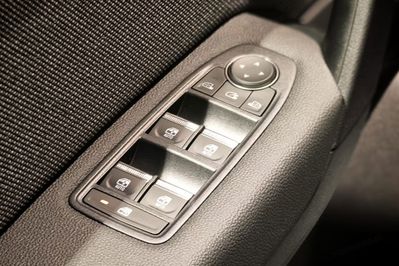 Renault Captur Techno 1.3 TCe mHEV EDC