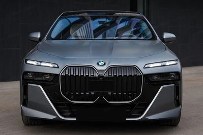 BMW Seria 7 740d xDrive M Sport