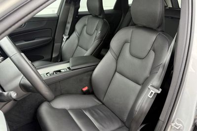 Volvo XC60 T6 Plug-In Hybrid AWD Plus Dark aut