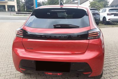 Peugeot 208 Allure e-DCS6  1.2 mHEV