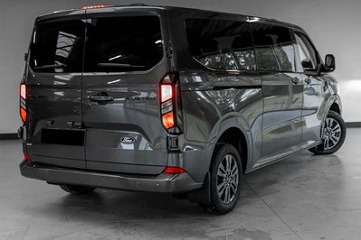 Ford Transit Custom Kombi M1 L2H1 340 Limited CVT PHEV
