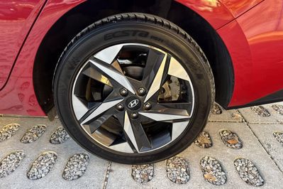 Hyundai Elantra Executive 1.6  CVT