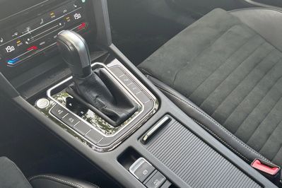 Volkswagen Passat 2.0 Tdi Scr Elegance Dsg