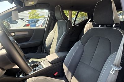 Volvo XC40 B4 AWD Plus Bright