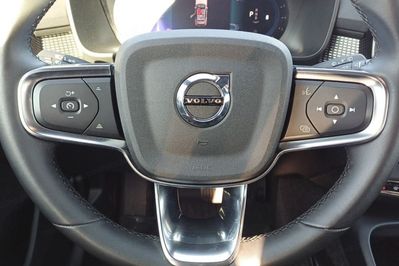 Volvo XC40 B3 Plus Dark