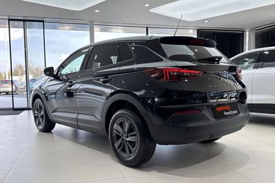 Opel Grandland X 1.2 T Business Pack