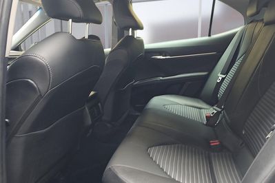 Toyota Camry Hybrid Prestige CVT