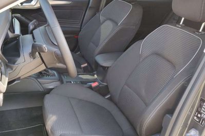 Ford Focus 1.0 EcoBoost mHEV Titanium X aut